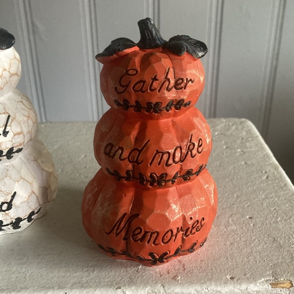 NWT- Triple Stacked Ceramic Pumpkins -with Carved & Painted Sentiments - Picture 6 of 17